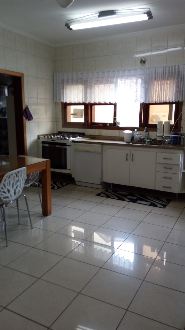 #745 - Casa em condomínio para Venda em Santana de Parnaíba - SP