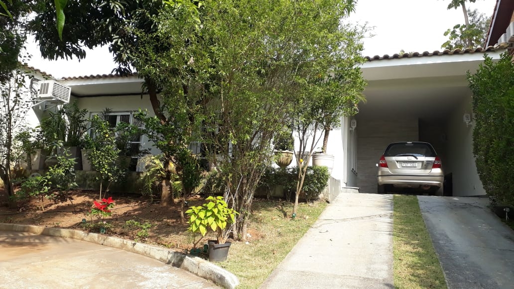 #785 - Casa em condomínio para Venda em Barueri - SP