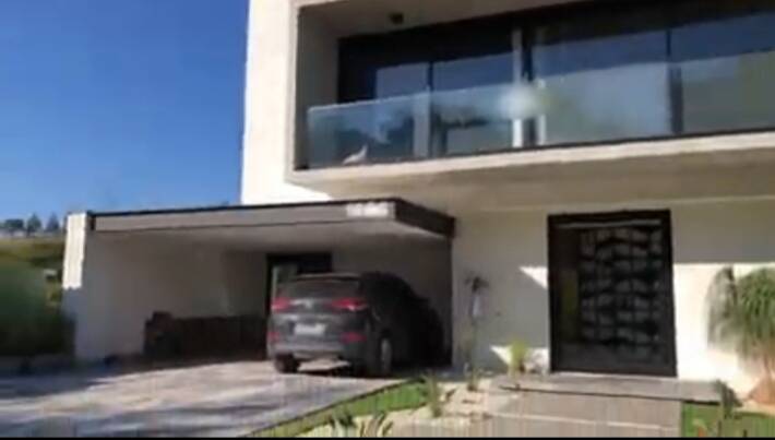 #870 - Casa para Venda em Santana de Parnaíba - SP