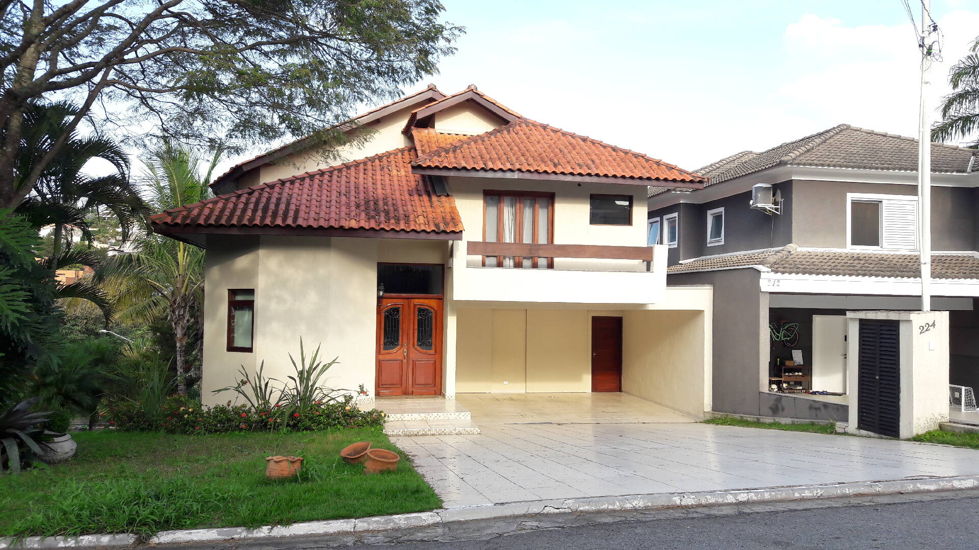 #921 - Casa em condomínio para Locação em Santana de Parnaíba - SP