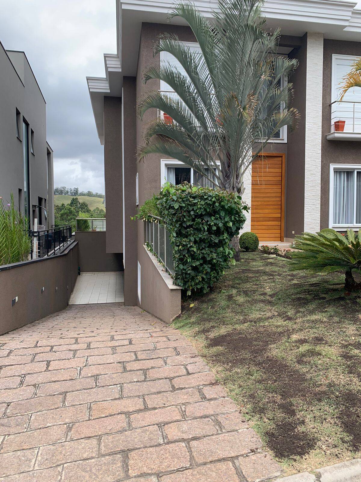 #1062 - Casa em condomínio para Locação em Santana de Parnaíba - SP