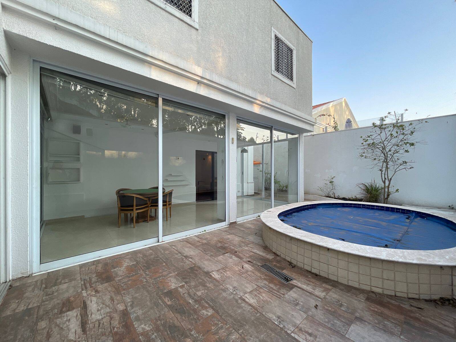 #1198 - Casa em condomínio para Venda em Santana de Parnaíba - SP