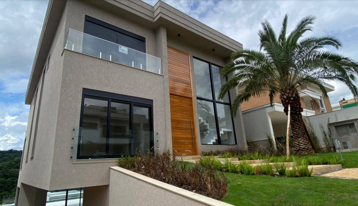 #1272 - Casa para Venda em Santana de Parnaíba - SP