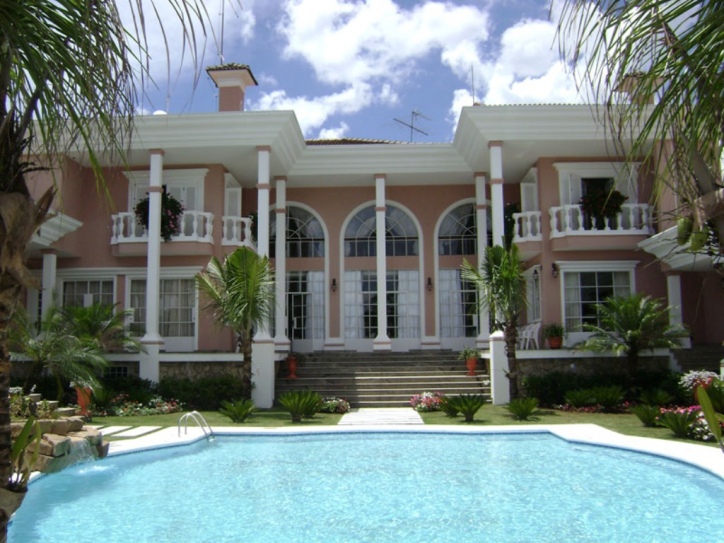 #168 - Casa em condomínio para Venda em Barueri - SP