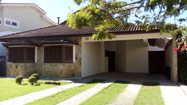 #252 - Casa em condomínio para Locação em Santana de Parnaíba - SP
