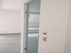 Porta elevador acesso para dormitórios