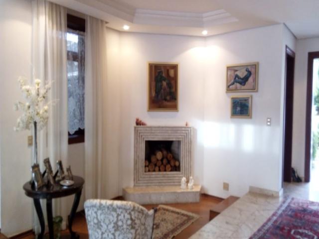 sala com Lareira