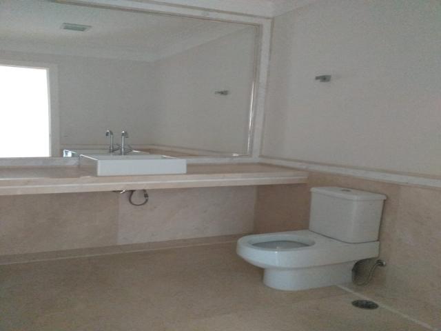 banheiro da Piscina