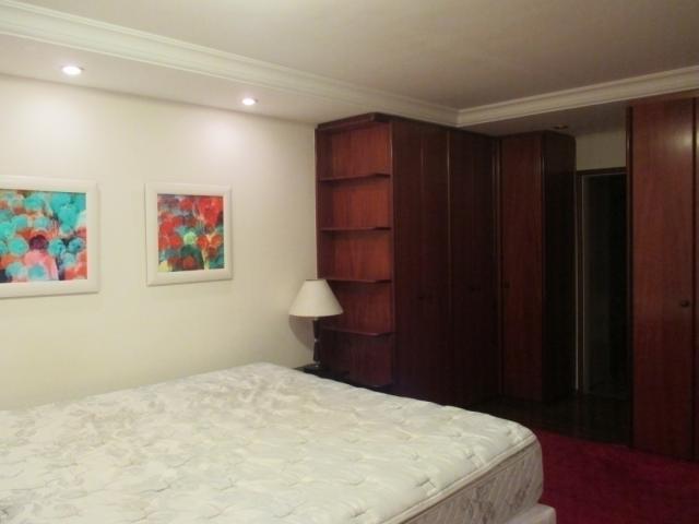 Apartamento para Venda em ALPHAVILLE - 23