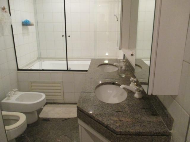 Apartamento para Venda em ALPHAVILLE - 17