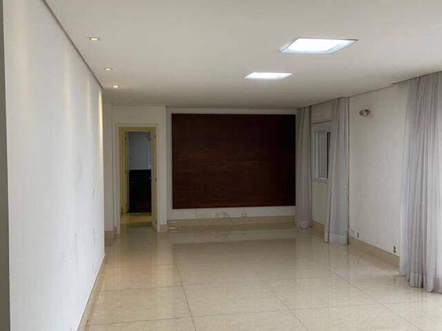 Apartamento para Locação em TAMBORÉ - 13