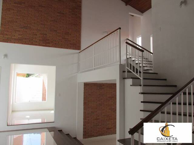 #854 - Casa em condomínio para Venda em Santana de Parnaíba - SP