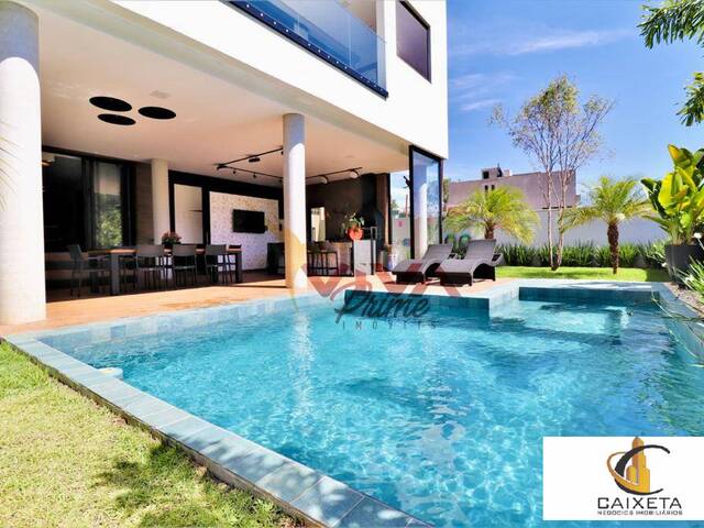 Casa para Venda em Santana de Parnaíba - 5