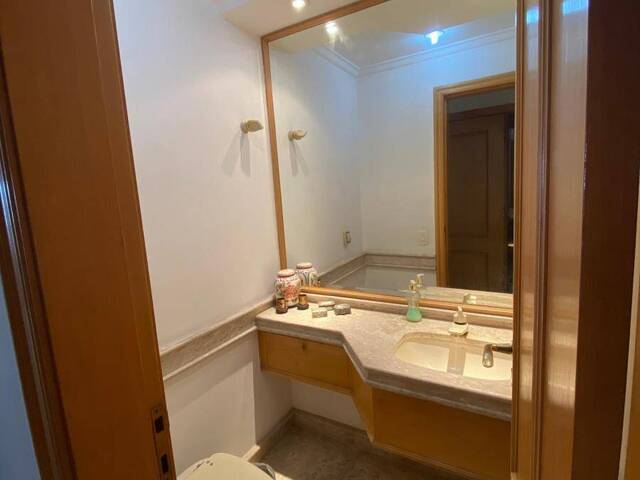 Apartamento para Venda em Moema - 22