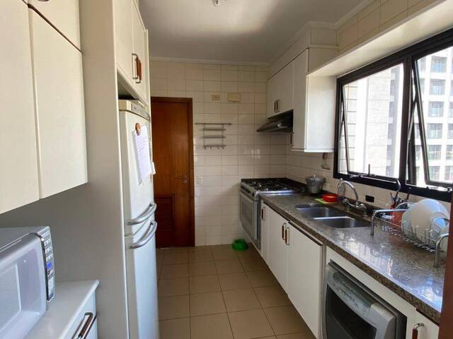 Apartamento para Venda em Moema - 11