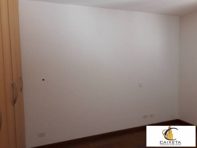 Casa para Locação em Alphaville - 27