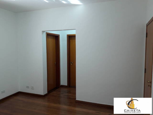 Casa para Locação em Alphaville - 31