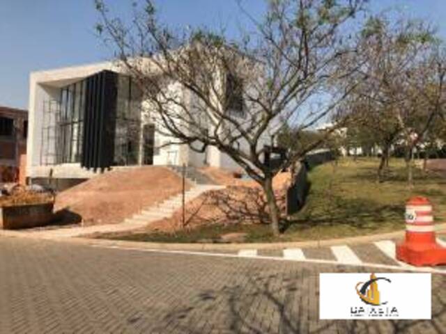 #974 - Casa em condomínio para Venda em Santana de Parnaíba - SP