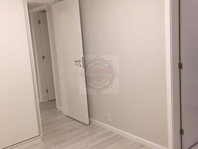 Apartamento para Venda em ALPHAVILLE - 26