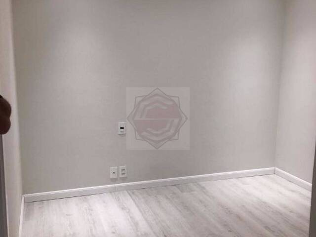 Apartamento para Venda em ALPHAVILLE - 28