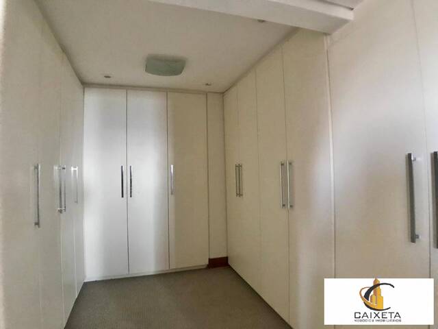 Apartamento para Venda em ALPHAVILLE - 11