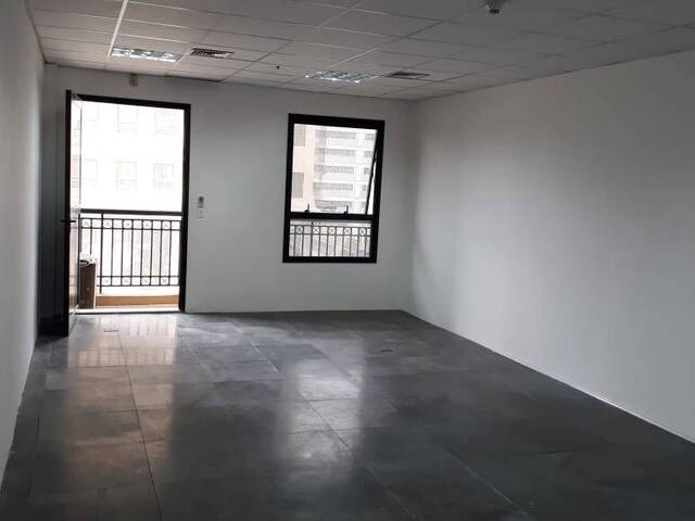 Sala para Venda em Barueri - 4
