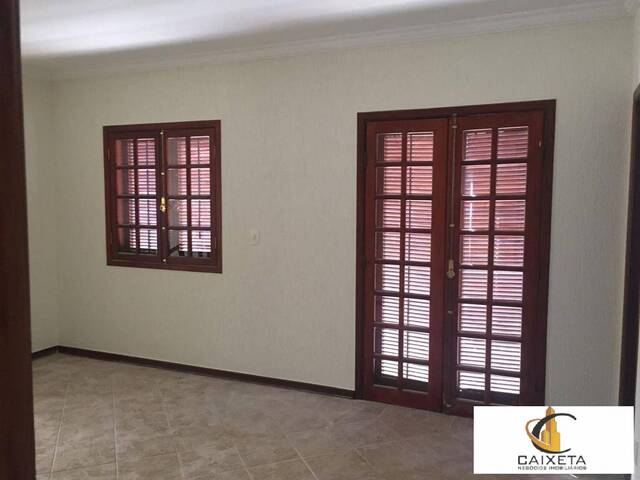 Casa para Venda em Jardim das Flores - 19