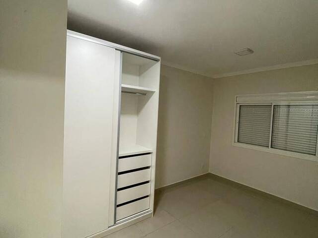 Apartamento para Locação em Jardim Tupanci - 15
