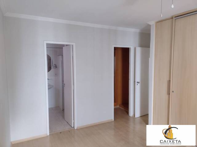 Apartamento para Venda em Alphaville Centro Industrial e Empresarial/Alphaville. - 17