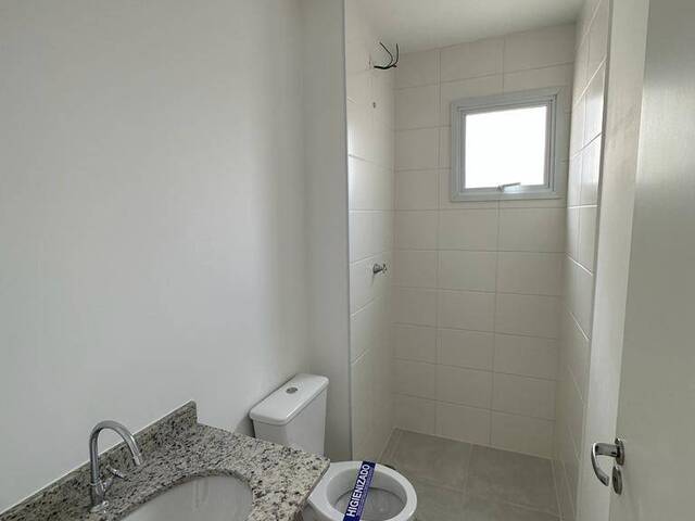 Apartamento para Venda em Alphaville Empresarial - 11