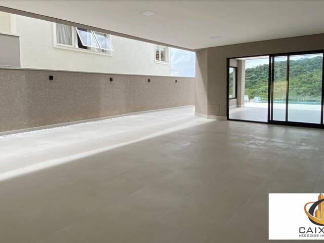 Casa para Venda em Santana de Parnaíba - 5