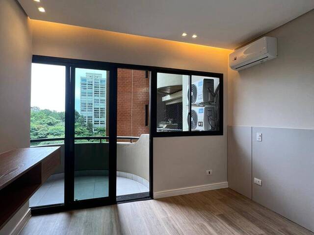 Apartamento para Venda em Alphaville Centro Industrial e Empresarial/Alphaville. - 11