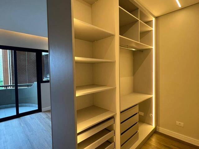 Apartamento para Venda em Alphaville Centro Industrial e Empresarial/Alphaville. - 17