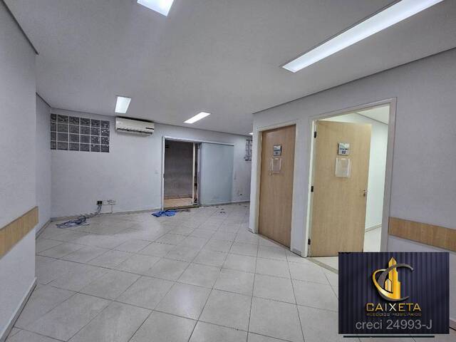 Andar Comercial para Venda em Vila Azevedo - 24