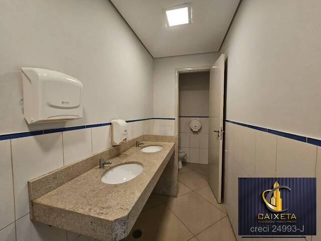 Andar Comercial para Venda em Vila Azevedo - 28