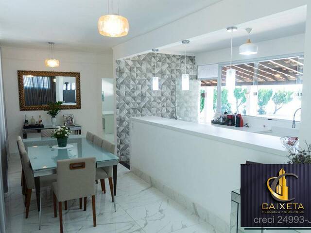 Casa para Venda em Vila Cardia - 10