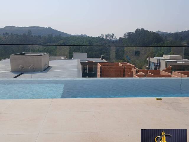 piscina em frente a cozinha