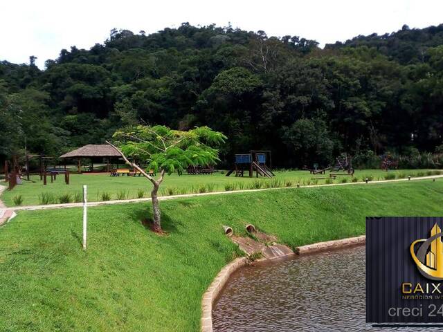 Área para Venda em Vila Santo Antônio - 11