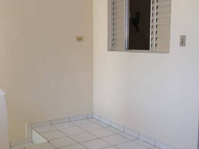 Casa para Venda em Jardim Silveira - 42