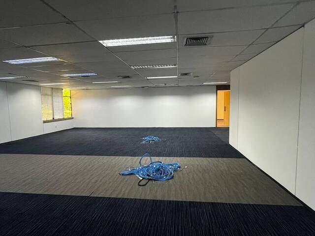 Conjunto Comercial para Locação em Alphaville Empresarial - 8
