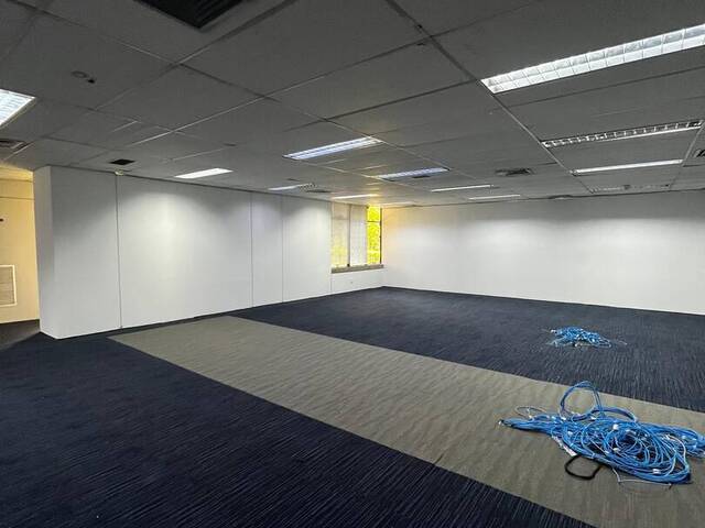 Conjunto Comercial para Locação em Alphaville Empresarial - 10