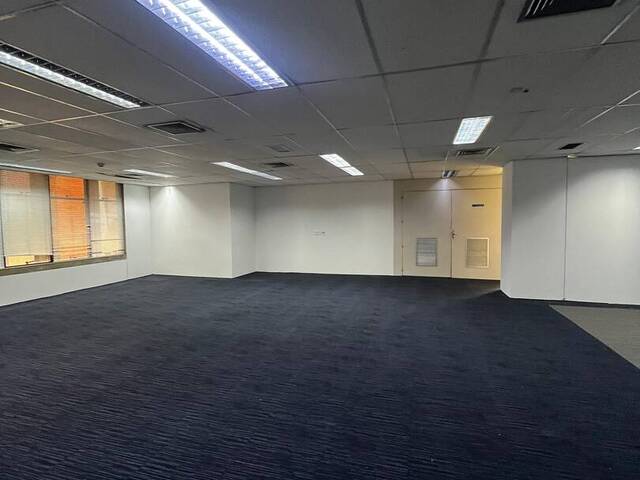 Conjunto Comercial para Locação em Alphaville Empresarial - 12