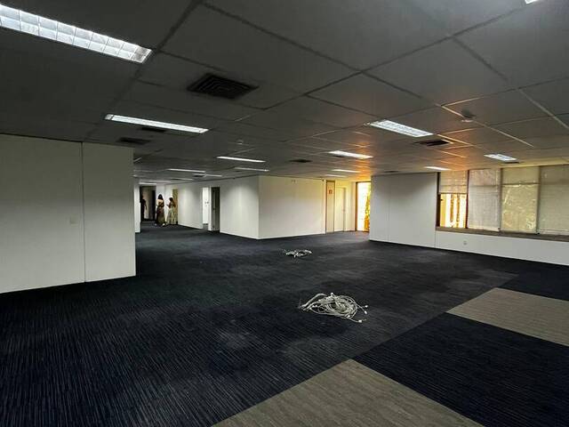 Conjunto Comercial para Locação em Alphaville Empresarial - 21