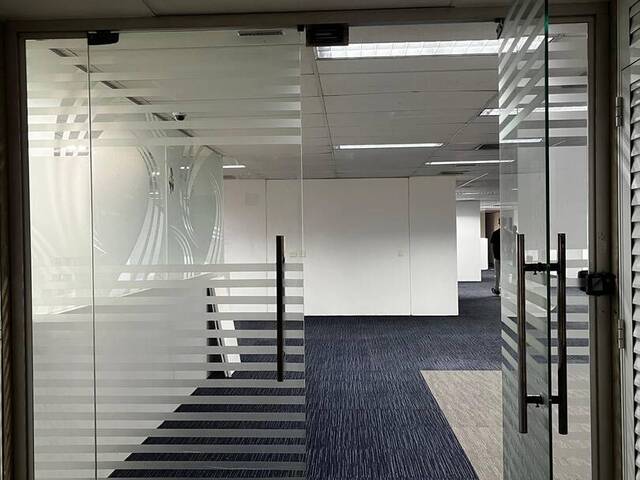Conjunto Comercial para Locação em Alphaville Empresarial - 22