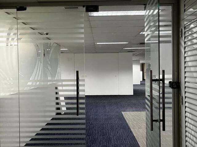 Conjunto Comercial para Locação em Alphaville Empresarial - 23