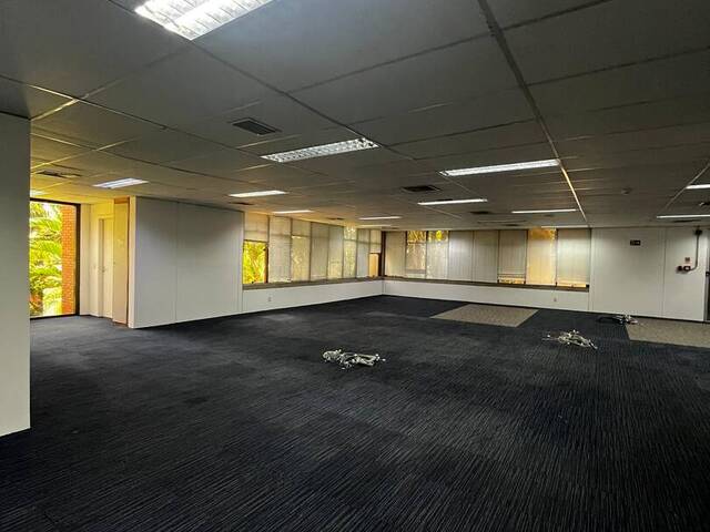Conjunto Comercial para Locação em Alphaville Empresarial - 25