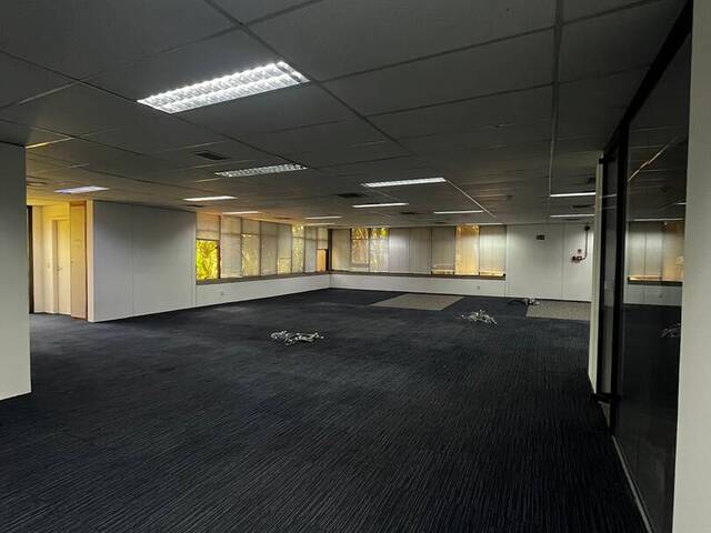 Conjunto Comercial para Locação em Alphaville Empresarial - 28