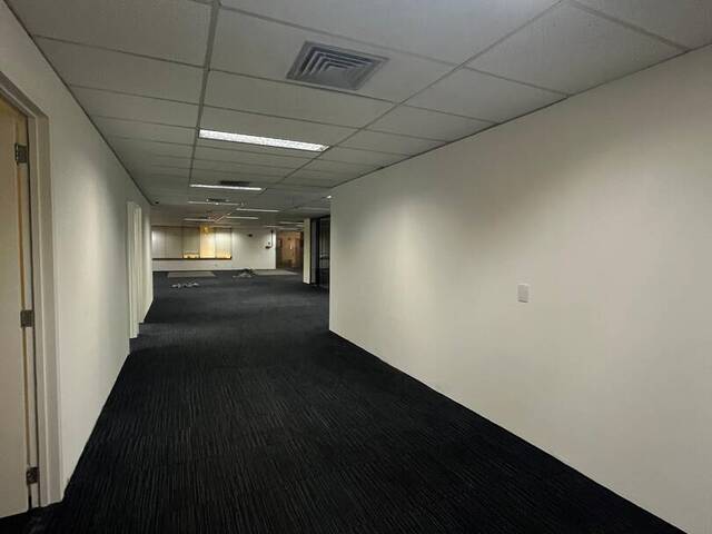 Conjunto Comercial para Locação em Alphaville Empresarial - 32