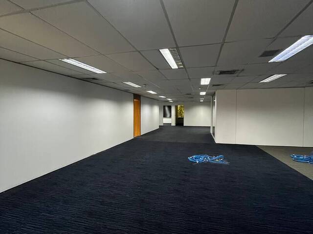 Conjunto Comercial para Locação em Alphaville Empresarial - 58