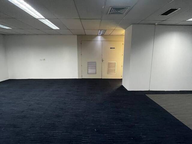 Conjunto Comercial para Locação em Alphaville Empresarial - 59